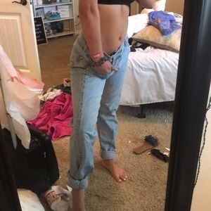 vintage lightwash levi 501’s 34 waist